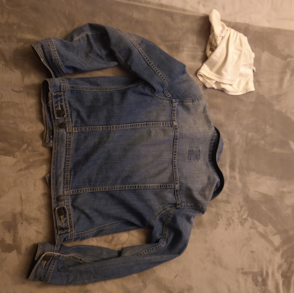 Dark wash jean jacket - Picture 2 of 3